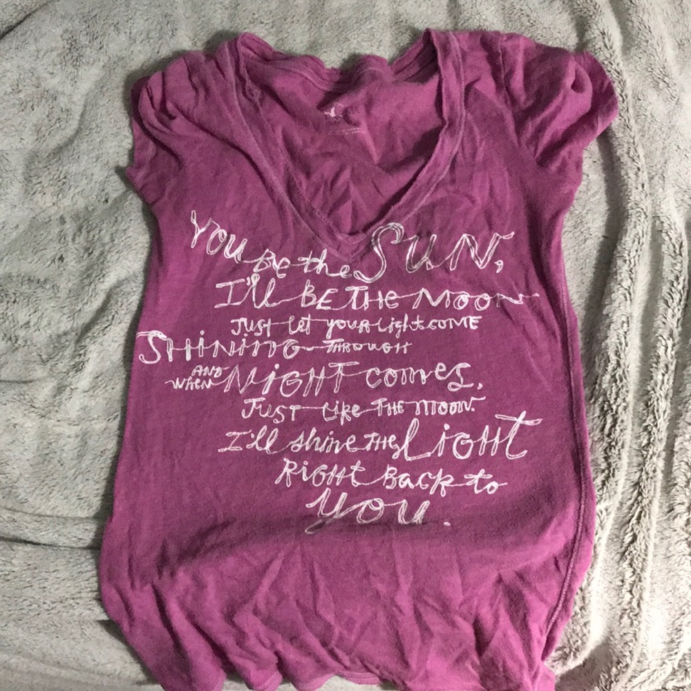 American Eagle graphic t